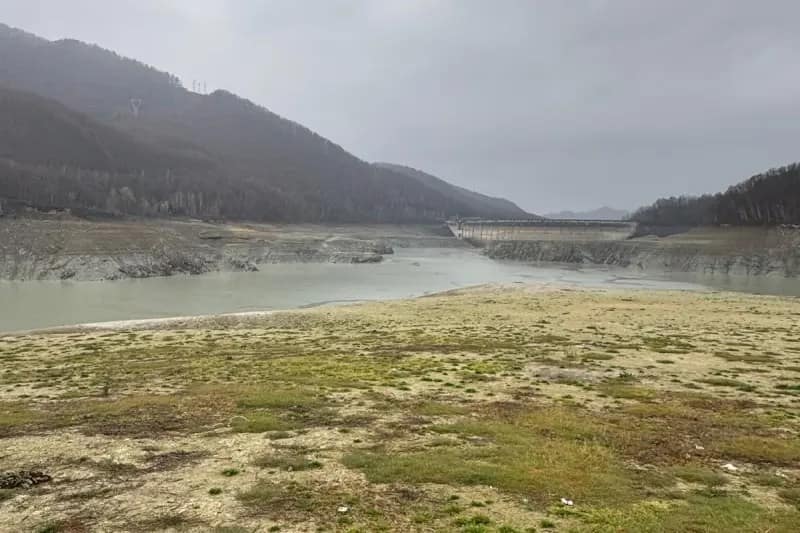 INTERVIU În criza apei din Prahova „nu noroiul a oprit apa, ci instituțiile statului”, spune un specialist. La Paltinu a lipsit ceva despre care nu se vorbește