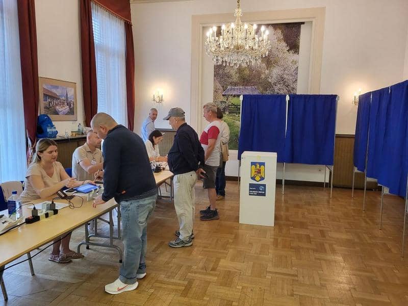Alegeri prezidențiale 2025: Peste 100.000 de români au votat în diaspora, până la ora 21.00. Creștere de 163% față de noiembrie