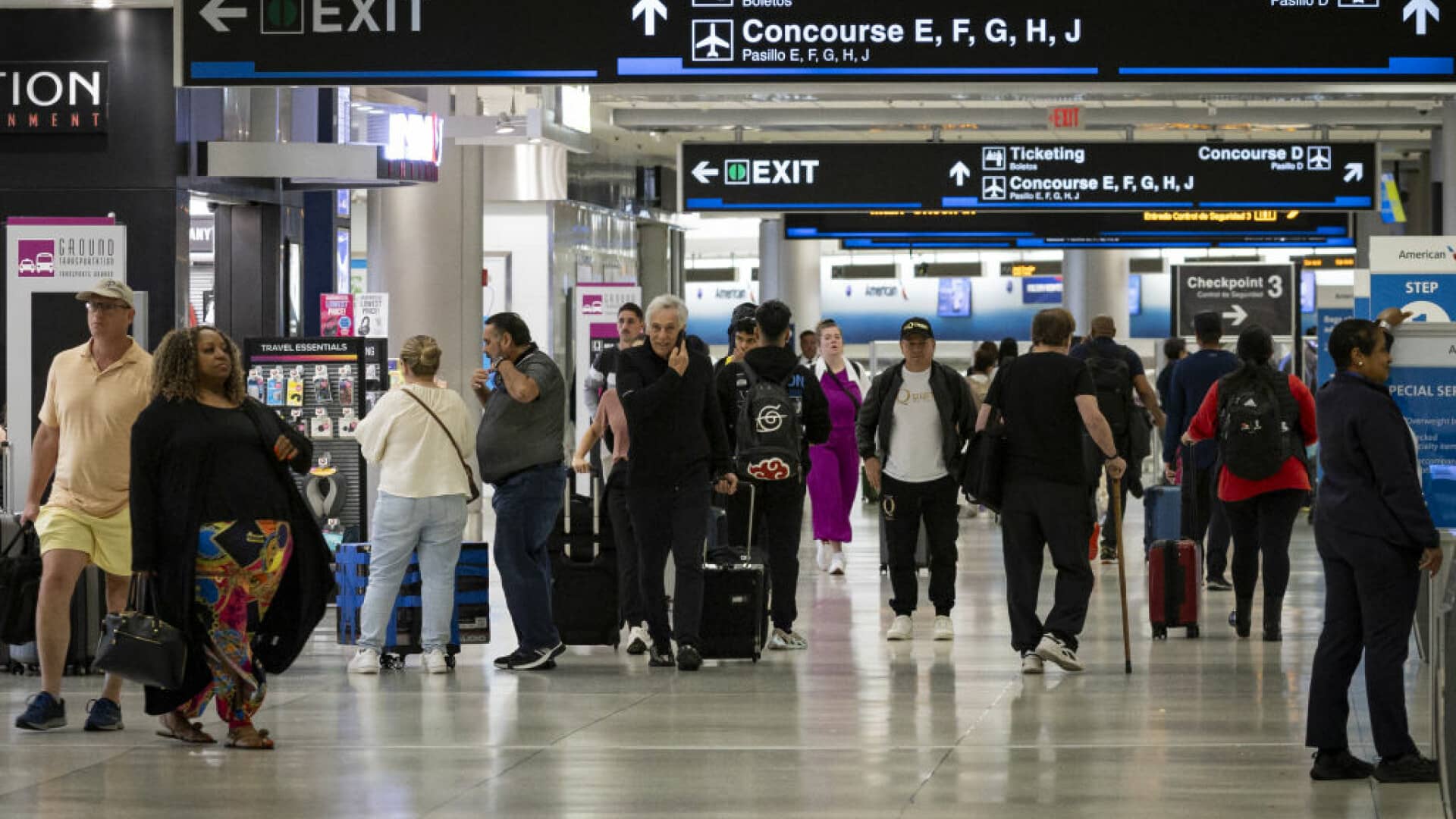 Aeroport SUA