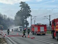 Scurgeri de acid sulfuric dintr-o cisternă aflată pe DN 1, la Comarnic. Traficul rutier este blocat, zona evacuată. VIDEO