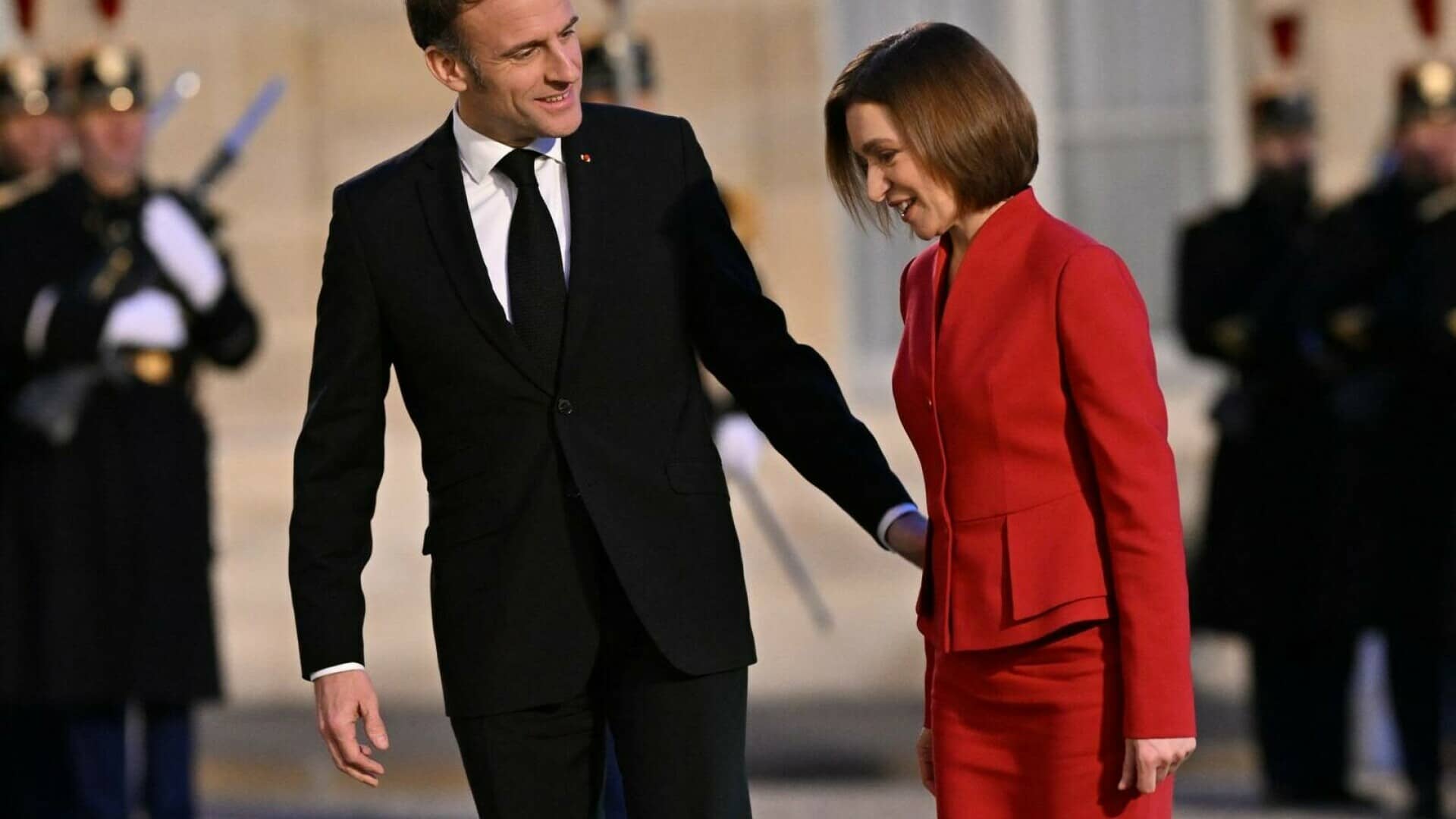 emmanuel macron maia sandu