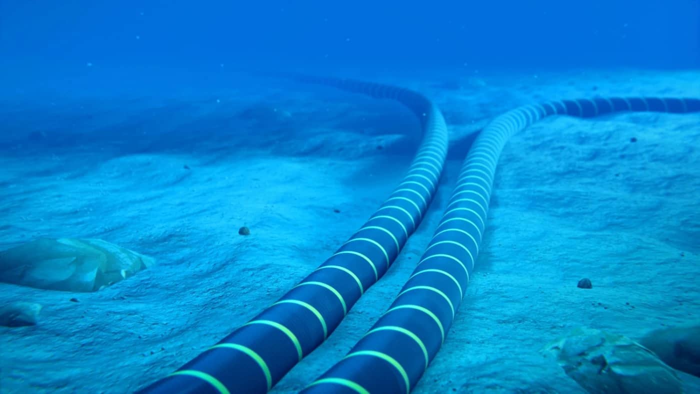 China dezvoltă un robot capabil să taie cabluri submarine. FOTO: Shutterstock