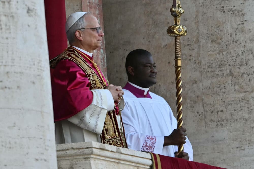 Cardinalul Robert Francis Prevost a fost ales noul Papă. Este primul american ales Suveran Pontif - Imaginea 4