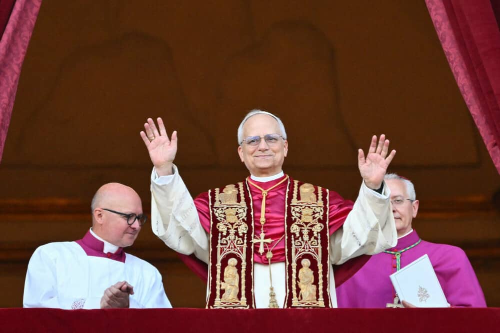 Cardinalul Robert Francis Prevost a fost ales noul Papă. Este primul american ales Suveran Pontif - Imaginea 5