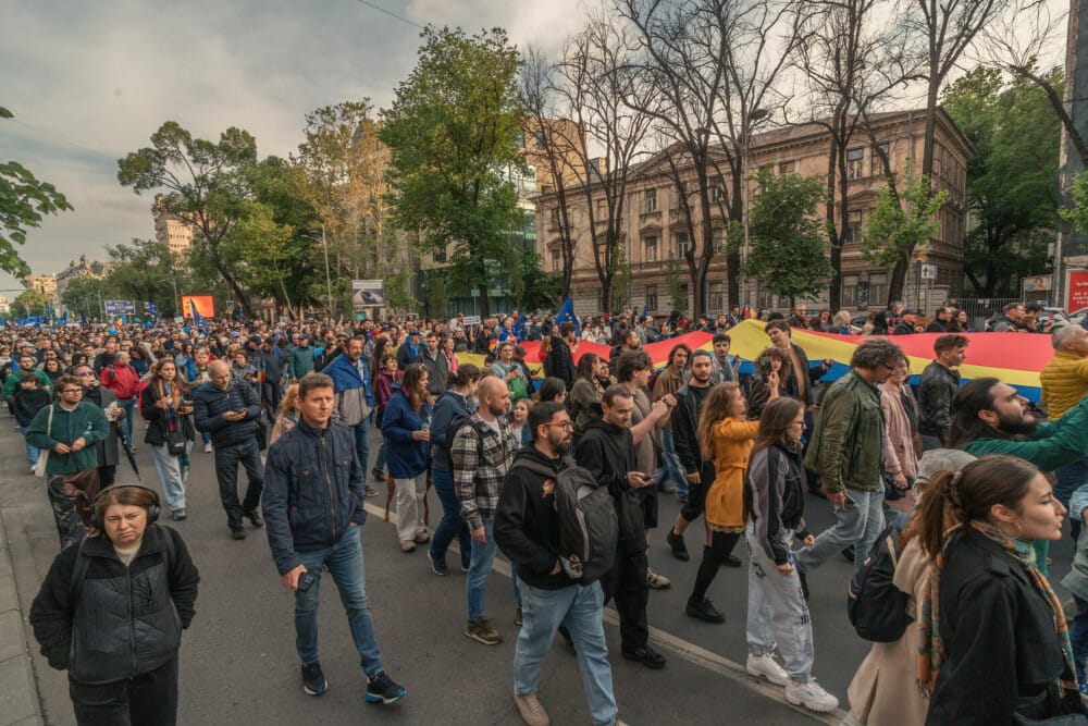 Miting proeuropean în Bucureşti, dar şi în marile oraşe ale României. ”Diaspora, nu da. România e şi a ta!”. VIDEO - Imaginea 15