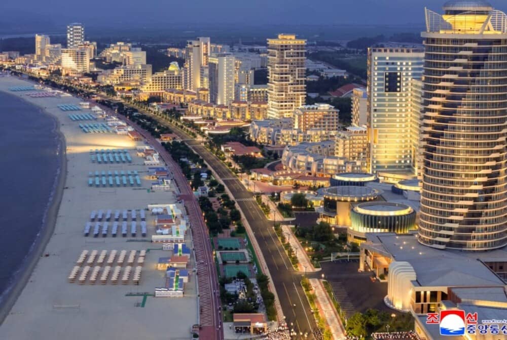 O turistă străină a petrecut o săptămână în stațiunea de lux a lui Kim Jong-un. Ce a găsit acolo a surprins-o - Imaginea 8