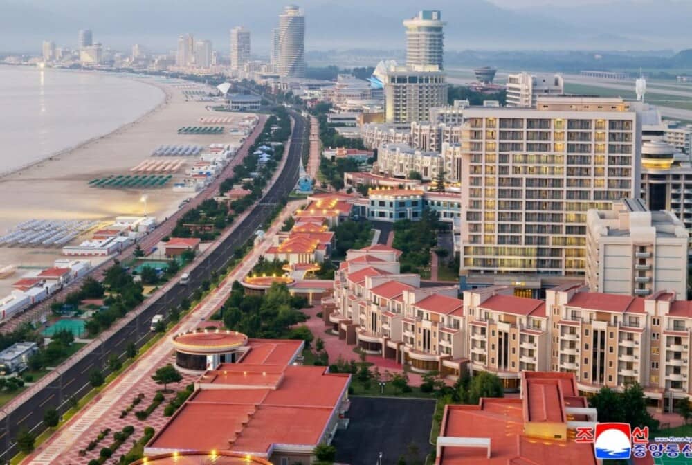 O turistă străină a petrecut o săptămână în stațiunea de lux a lui Kim Jong-un. Ce a găsit acolo a surprins-o - Imaginea 7