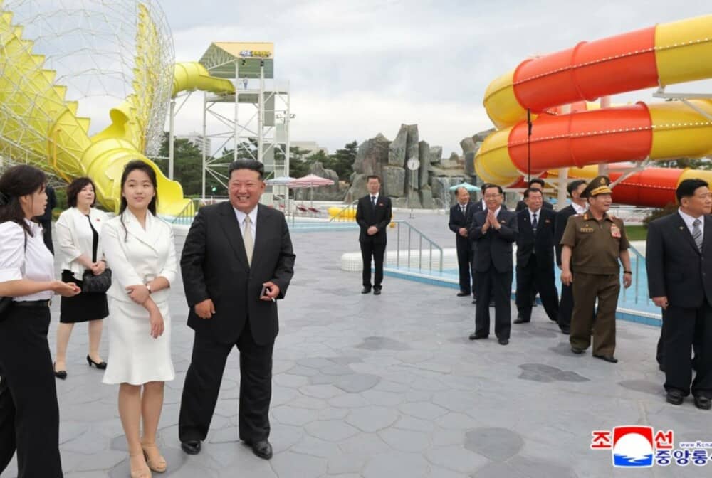 O turistă străină a petrecut o săptămână în stațiunea de lux a lui Kim Jong-un. Ce a găsit acolo a surprins-o - Imaginea 11