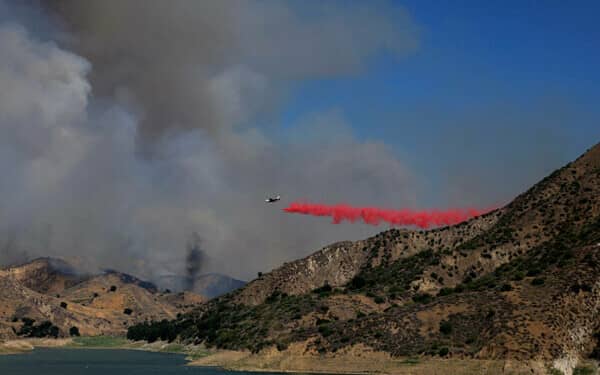 Incendiu devastator în California