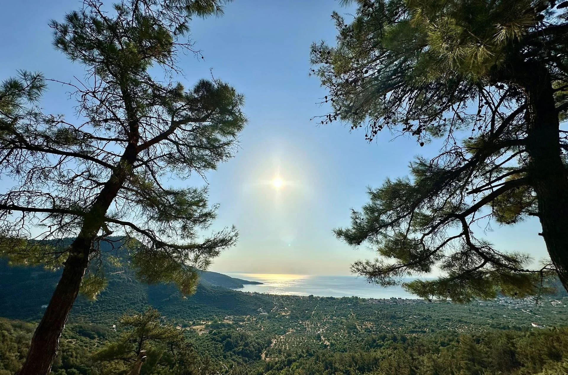 Priveliște asupra Insulei Thassos în Grecia Foto Facebook Rodica Simion