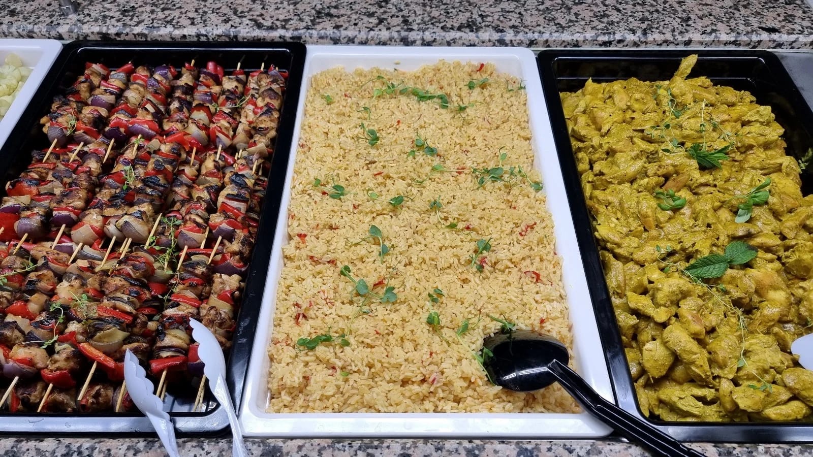 Românii preferă serviciile all inclusive FOTO: OvidiuOprea