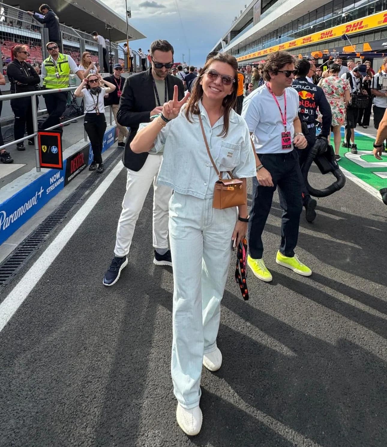 Experiență VIP pentru Simona Halep, la cursa de la Hungaroring  Sursa/Instagram
