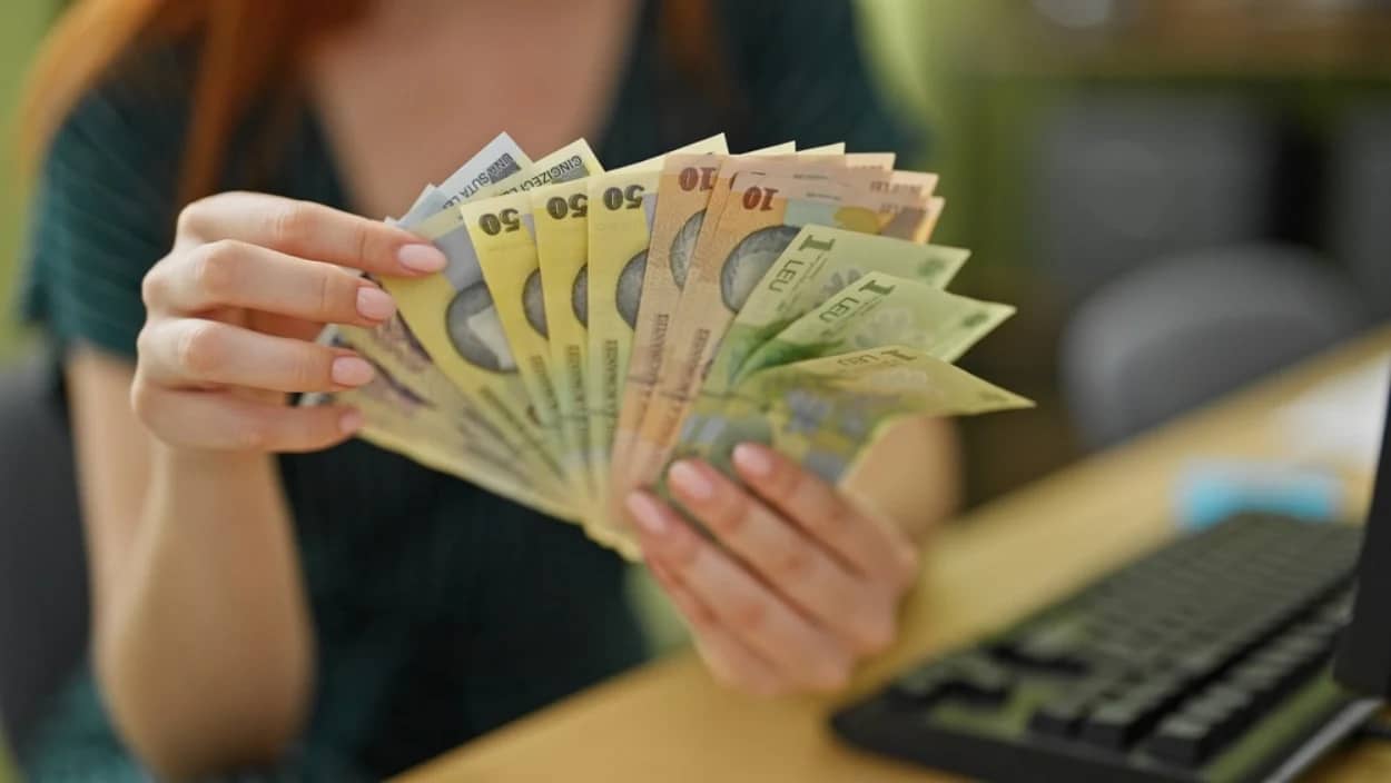 BCE le recomandă europenilor să aibă bani cask la îndemână, în caz de criză. FOTO: Shutterstock