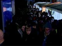 Peste 100.000 de pelerini la Iași: credincioșii au așteptat peste 12 ore pentru a se închina la racla Sfintei Parascheva