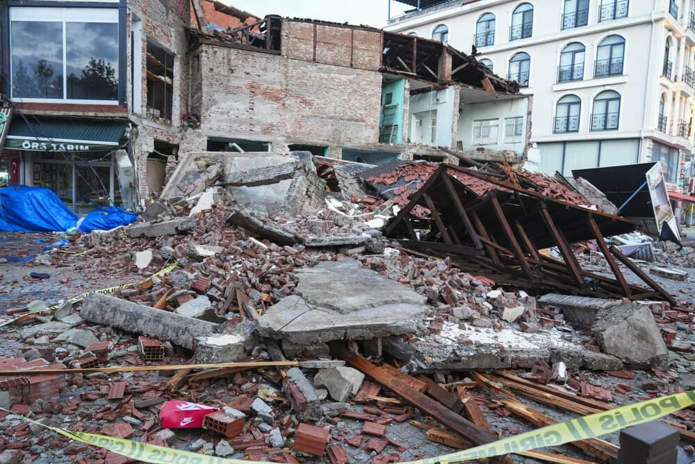 Cutremur puternic în Turcia, luni seară. Unde a lovit și ce magnitudine a avut. FOTO - Imaginea 13