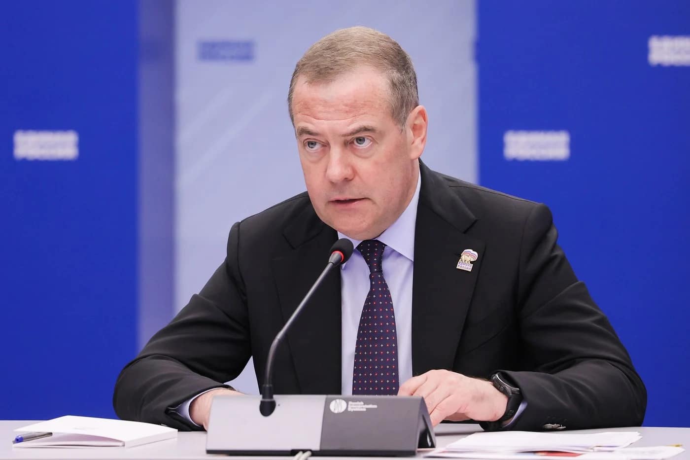 Dmitri Medvedev laudă drona subacvatică cu propulsie nucleară Poseidon FOTO: Profimedia