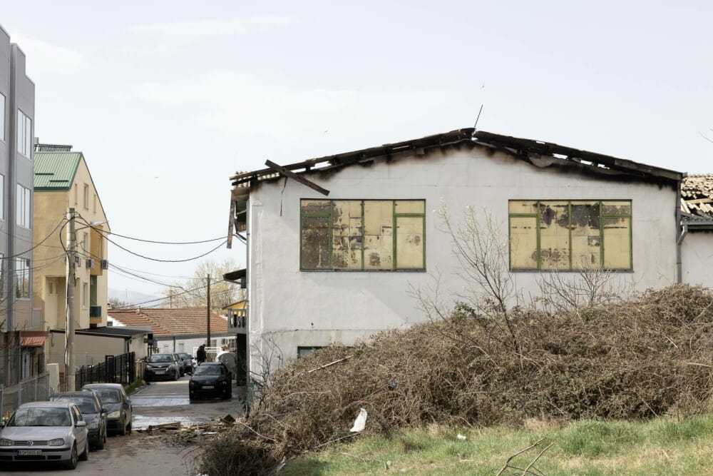 A început procesul privind incendiul dintr-o discotecă din Macedonia de Nord, soldat cu 63 de morți. FOTO & VIDEO - Imaginea 5