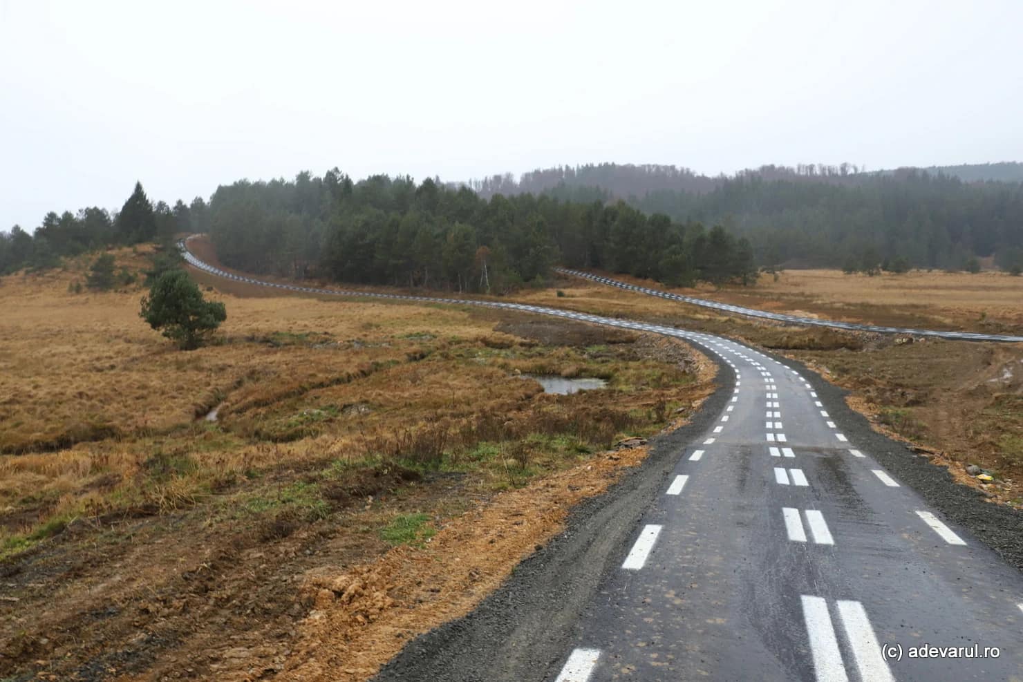 Pista de biciclete de la Vadu Dobrii  Foto Daniel Guță ADEVĂRUL (25) JPG